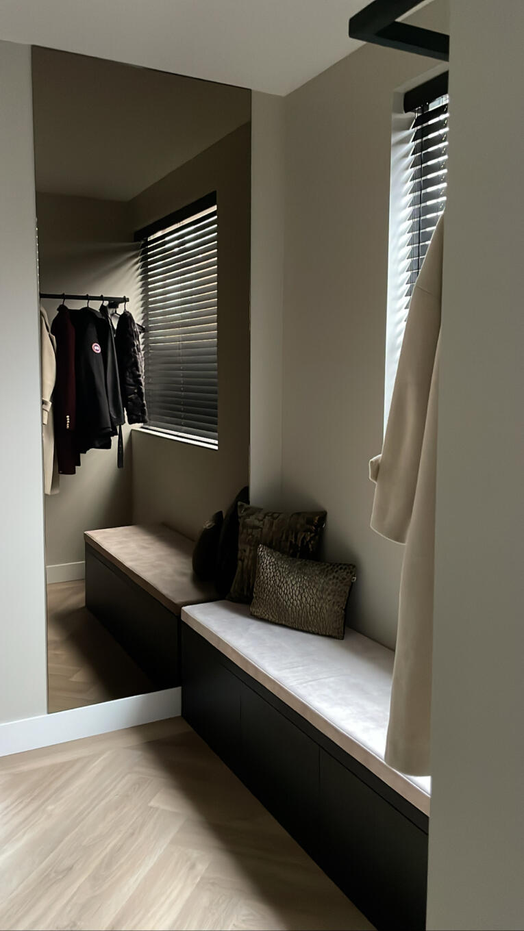 Grote bronskleurige halspiegel